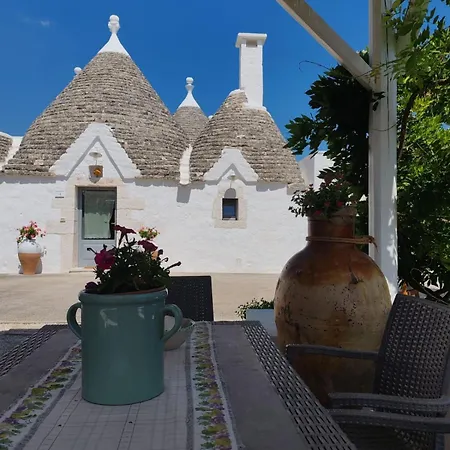 Trullo La Chicca Della Valle Ξενοδοχείο με διαμερίσματα 4*