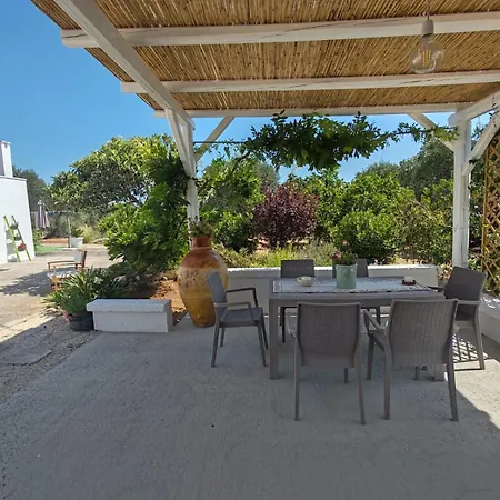 Ξενοδοχείο με διαμερίσματα Trullo La Chicca Della Valle 4*